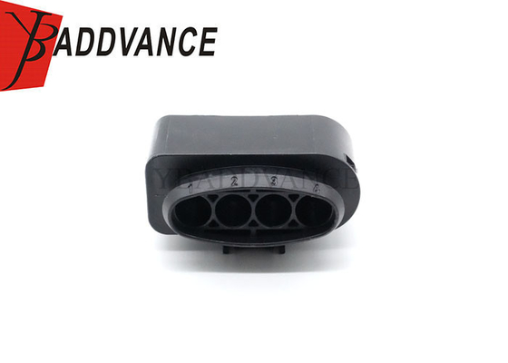 Headlight Female Electrical Connector 4 Pin For VW Audi Q7 2016-2022 4M0973724