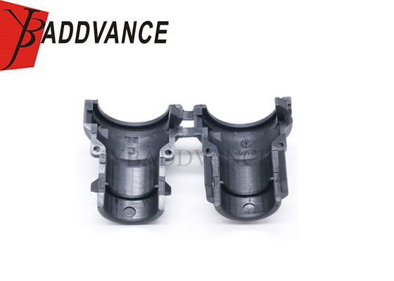 965785-1 TE Connettività AMP Copertura del tappo del connettore automobilistico Tipo retto 9,6 mm Cappuccio e fissaggio del cavo