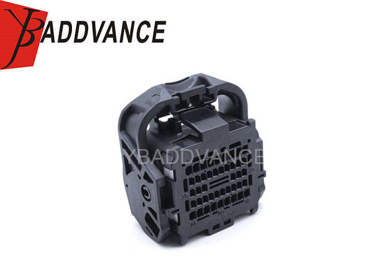 1717138-6 TE Connectivity AMP TH/.025 Connettore elettrico femmina per cavi a 44 pin